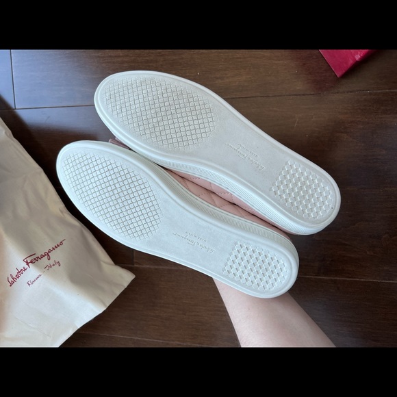 Ferragamo shoes for women 6 1/2 - Picture 5 of 7